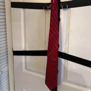 Red Pattern Necktie from Club Room - 100% Silk Handmade